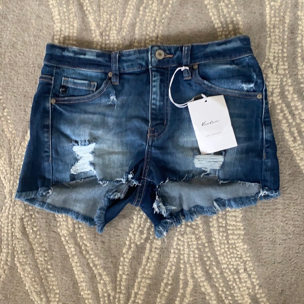 Medium Jean shorts with rips